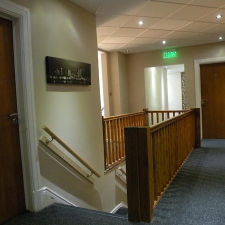 Park Crescent Hotel Манчестър Екстериор снимка